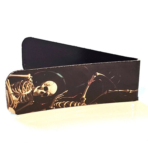 Skeleton Bones Magnetic Bookmark Gothic Skull Dark Academia Spooky Horror - Picture 3 of 3